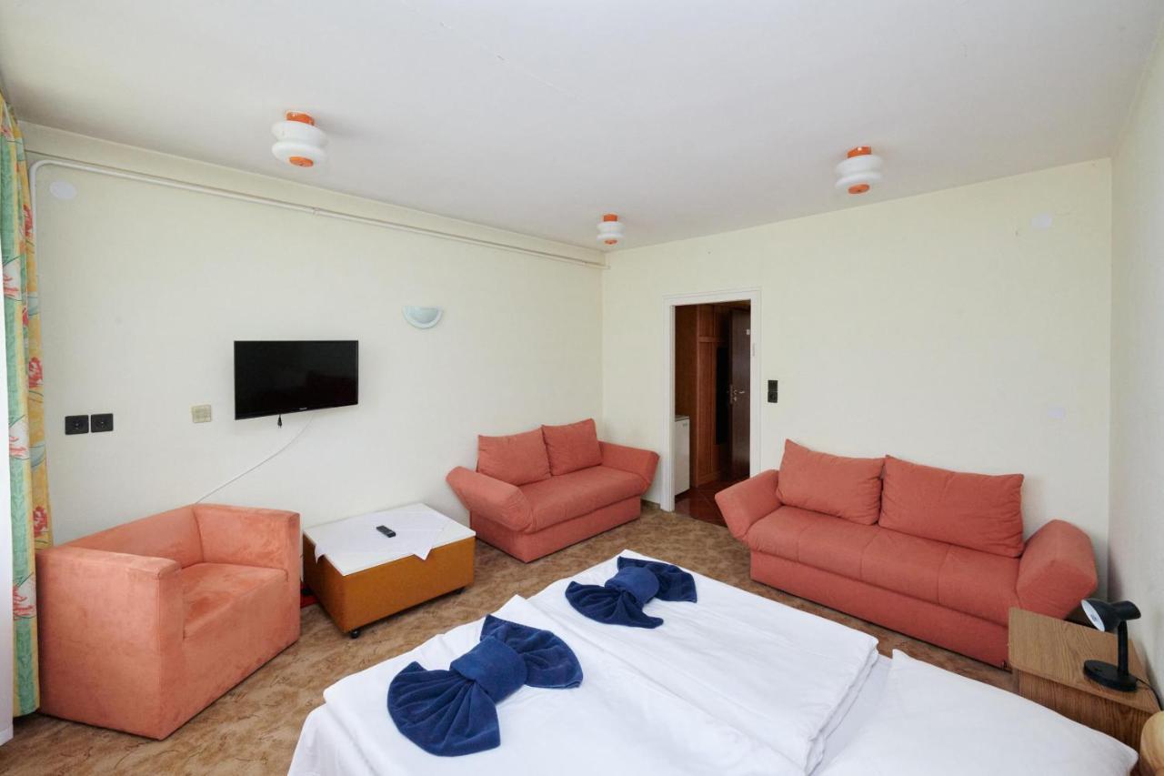 Lido Retro Balaton Hotel
